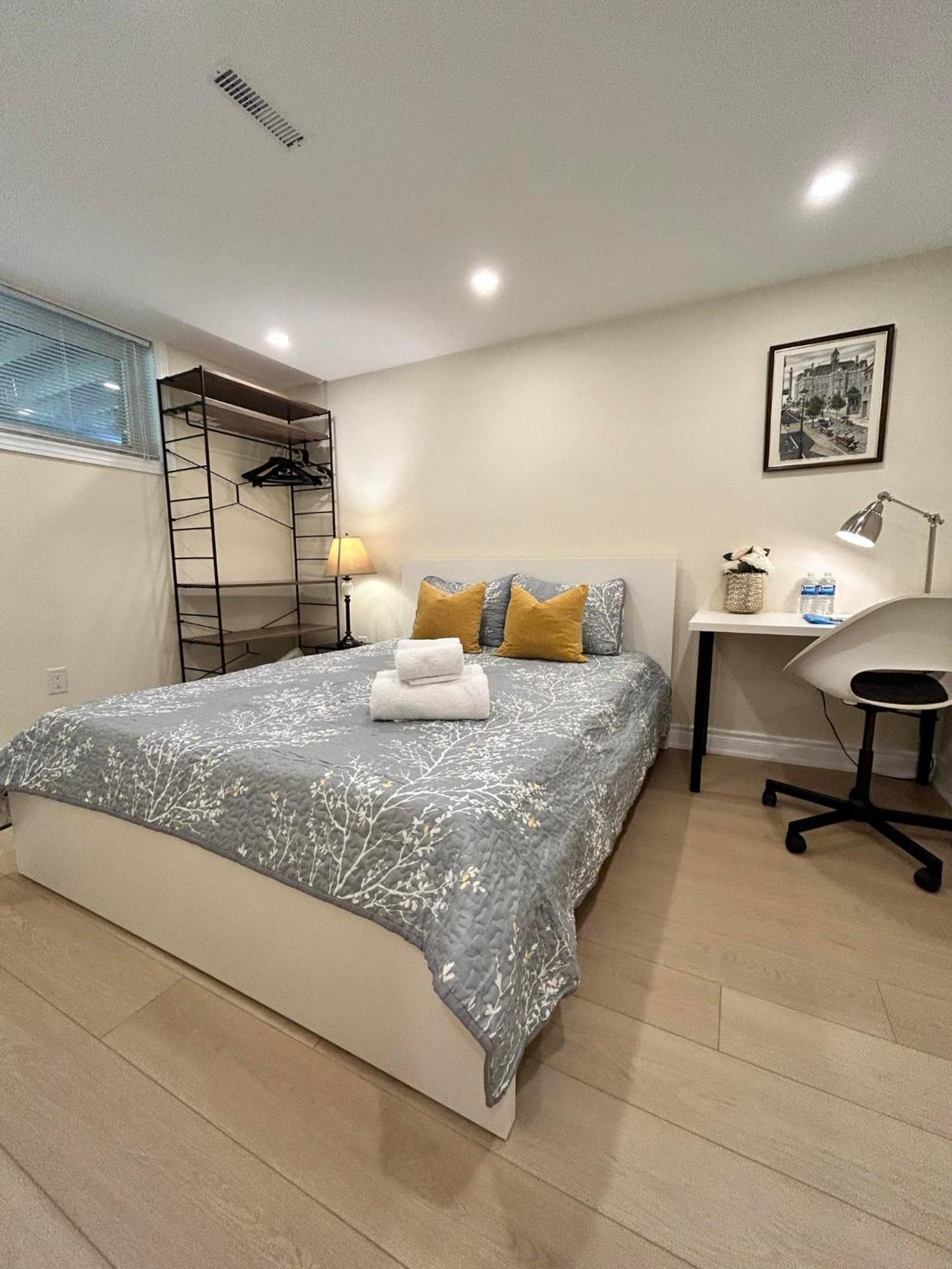 Brand New Lower Home With Exclusive Bathroom Торонто Екстериор снимка